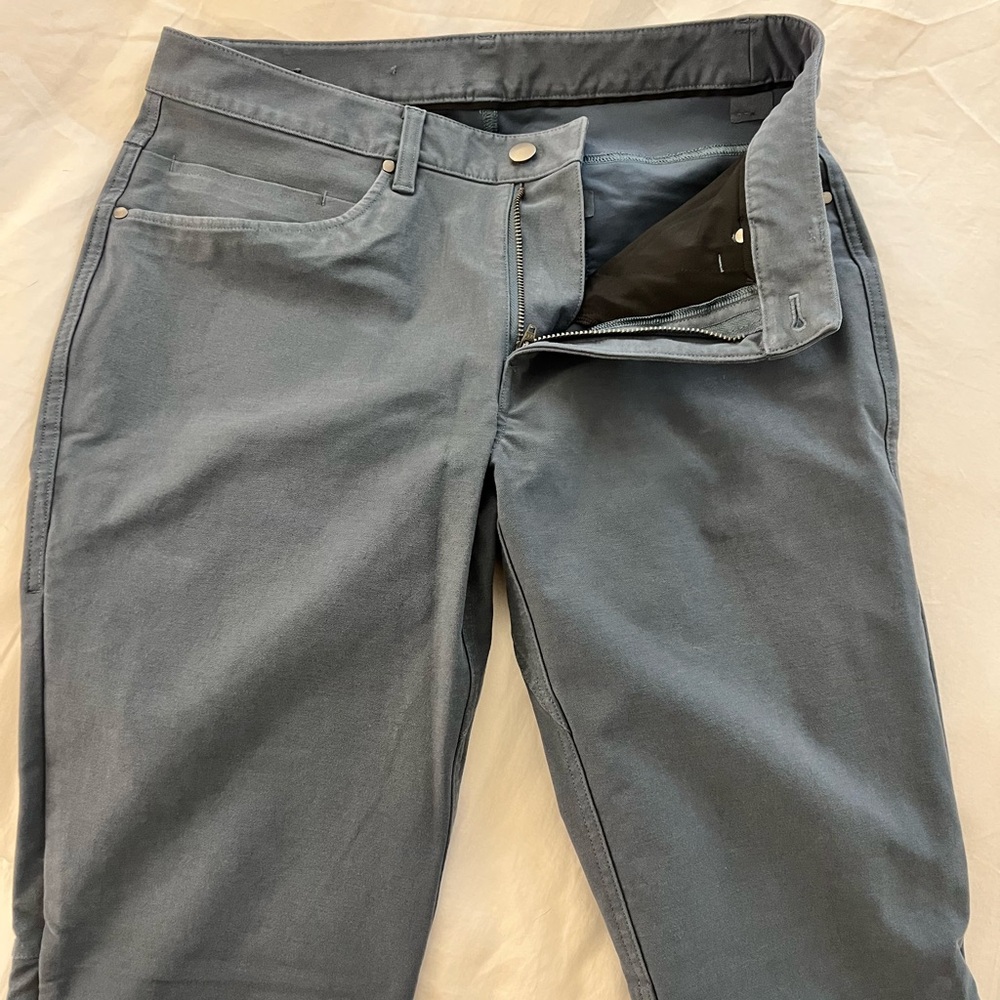 Lululemon pant - Picture 2 of 4